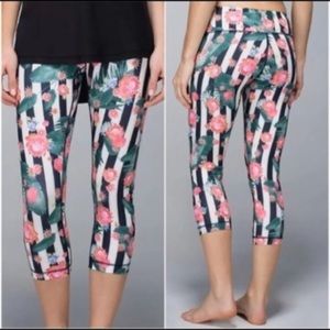 Lululemon Striped Floral Leggings size 6